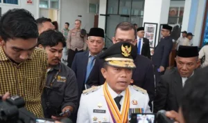 gambar_2025-03-08_225331814 GUBERNUR JAMBI - Al Haris menyampaikan targetnya pada 100 hari kerja usai dilantik sebagai Gubernur pada periode kedua 2025-2030.