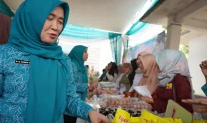 gambar_2025-03-08_233655093 PASAR MURAH - Wakil Gubernur Jambi Albdullah Sani membuka Pasar Murah Ramadhan 1446 H yang diselenggarakan oleh Tim Penggerak Pembinaan Kesejahteraan Keluarga (TP-PKK) Provinsi Jambi, Rabu (5/3/2025)